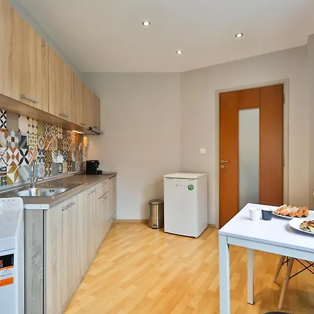 1 Bd Nikiou Cosy By Live&travel Apartment